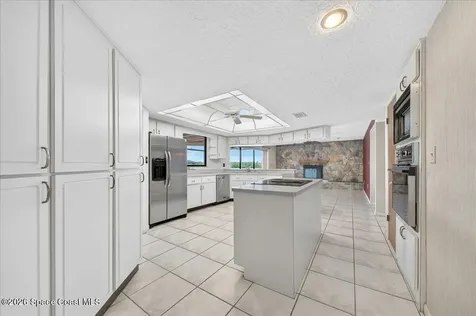 2530 Sykes Creek Drive Merritt Island FL 32953