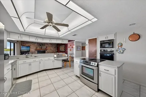 2530 Sykes Creek Drive Merritt Island FL 32953