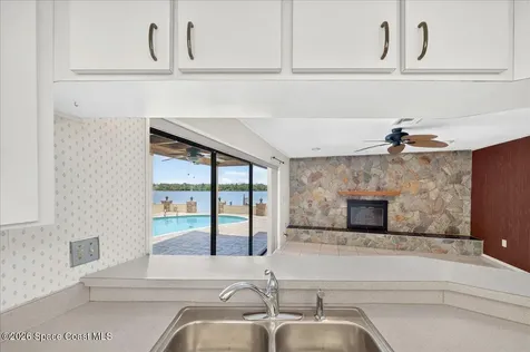 2530 Sykes Creek Drive Merritt Island FL 32953