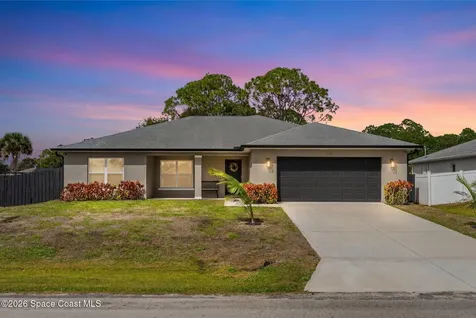 171 District Street SE Palm Bay FL 32909