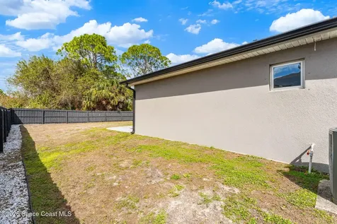 171 District Street SE Palm Bay FL 32909