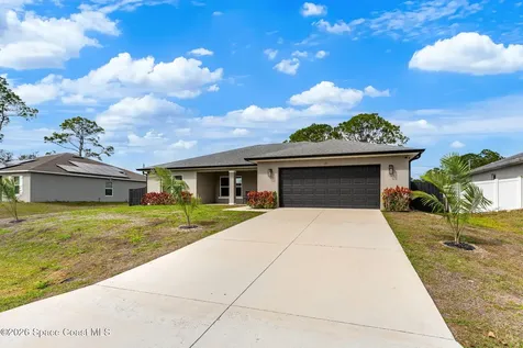 171 District Street SE Palm Bay FL 32909