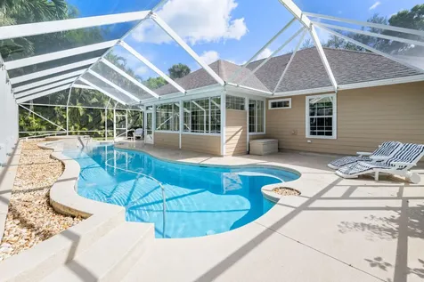 137 38th Court Vero Beach FL 32968