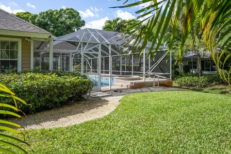 137 38th Court Vero Beach FL 32968