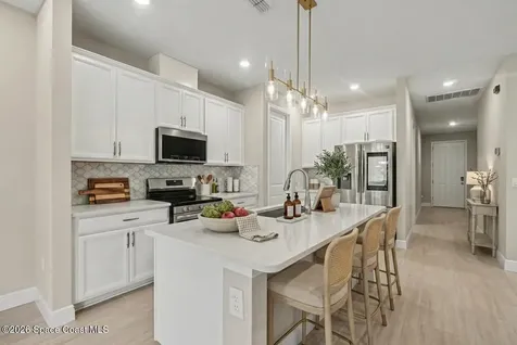 602 Napoli Way Howey-in-the-hills FL 34737