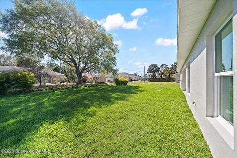 449 Wells Avenue SW Palm Bay FL 32908