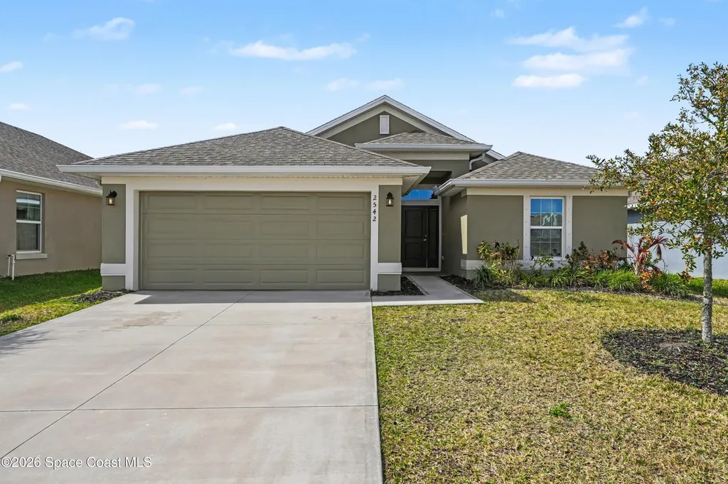 2542 Pinwherry Street NW Palm Bay FL 32907