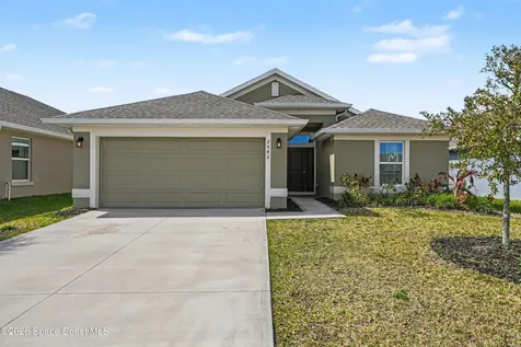 2542 Pinwherry Street NW Palm Bay FL 32907