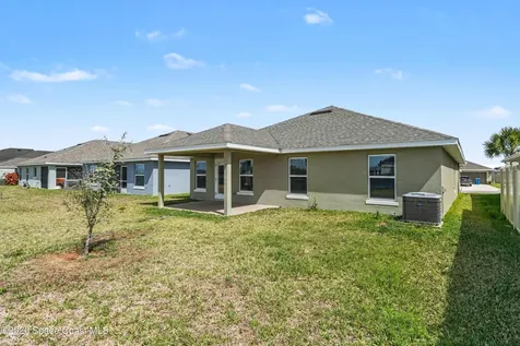 2542 Pinwherry Street NW Palm Bay FL 32907
