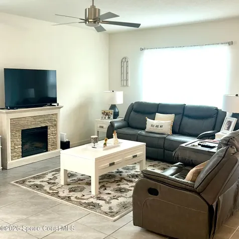 1214 Mineral Loop Drive NW Palm Bay FL 32907