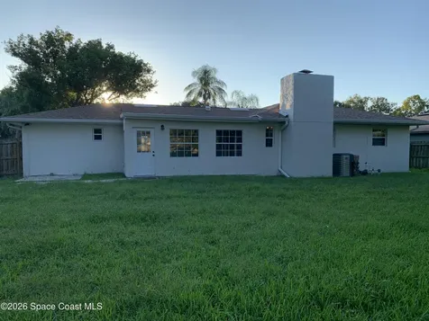 920 Briarwood Boulevard NE Palm Bay FL 32905