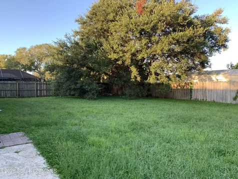 920 Briarwood Boulevard NE Palm Bay FL 32905