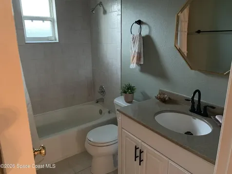 920 Briarwood Boulevard NE Palm Bay FL 32905
