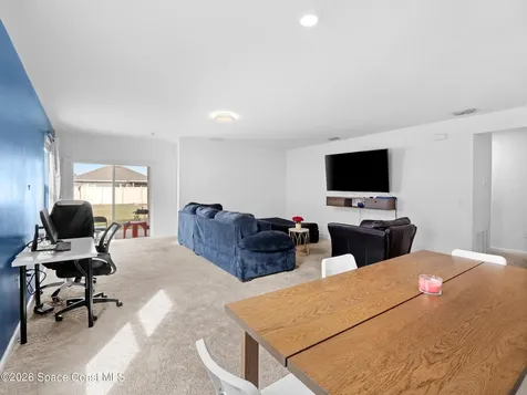 275 Guinevere Drive SW Palm Bay FL 32908