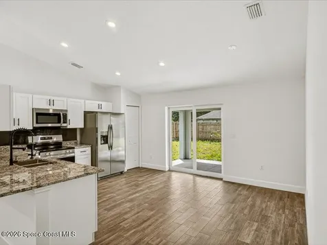 640 Roth Court SE Palm Bay FL 32909