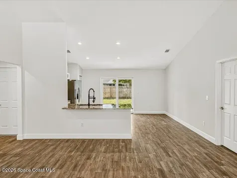 640 Roth Court SE Palm Bay FL 32909