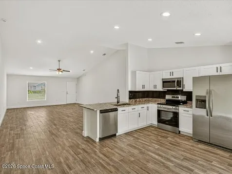640 Roth Court SE Palm Bay FL 32909