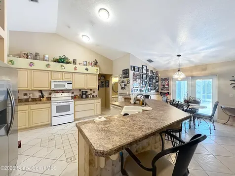 1110 Glendale Avenue NW Palm Bay FL 32907