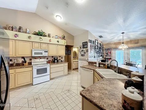 1110 Glendale Avenue NW Palm Bay FL 32907