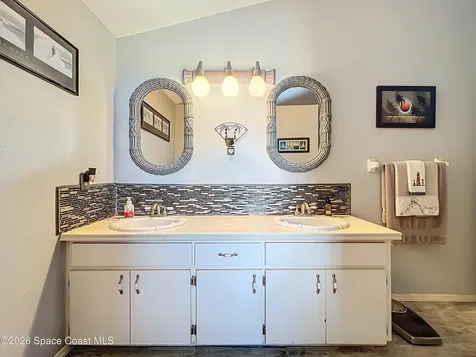 1110 Glendale Avenue NW Palm Bay FL 32907