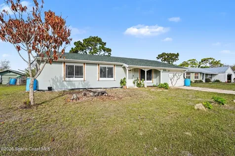 1076 Galty Circle NE Palm Bay FL 32905