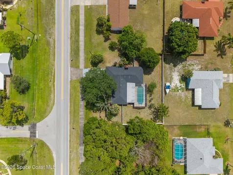 828 Emerson Drive NE Palm Bay FL 32907