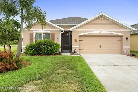 3724 Sandhill Crane Circle Mims FL 32754