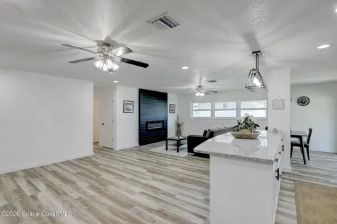 872 Sadnet Circle NE Palm Bay FL 32905