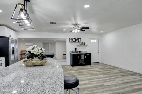 872 Sadnet Circle NE Palm Bay FL 32905