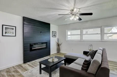 872 Sadnet Circle NE Palm Bay FL 32905