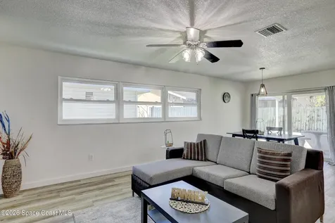 872 Sadnet Circle NE Palm Bay FL 32905