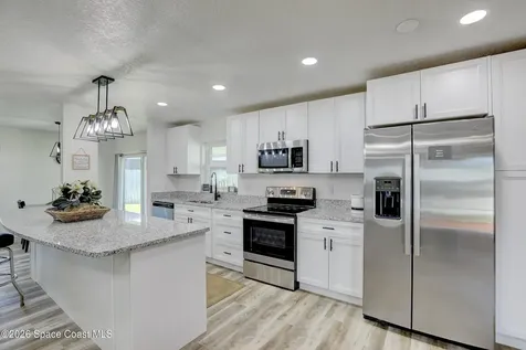 872 Sadnet Circle NE Palm Bay FL 32905