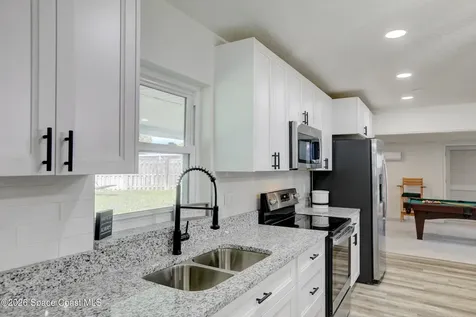 872 Sadnet Circle NE Palm Bay FL 32905