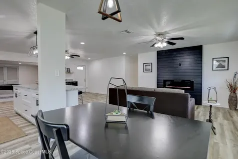 872 Sadnet Circle NE Palm Bay FL 32905
