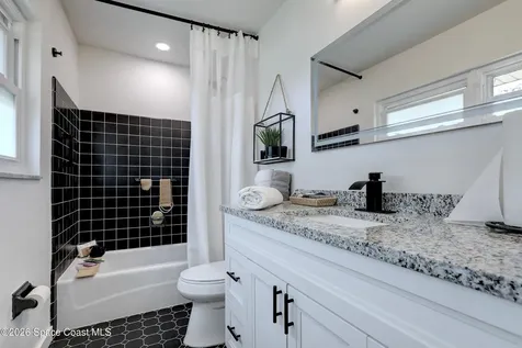 872 Sadnet Circle NE Palm Bay FL 32905
