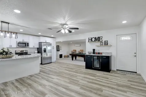 872 Sadnet Circle NE Palm Bay FL 32905