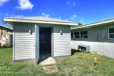 872 Sadnet Circle NE Palm Bay FL 32905