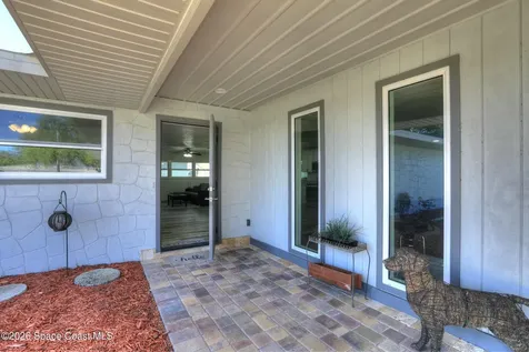 872 Sadnet Circle NE Palm Bay FL 32905