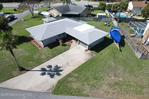 872 Sadnet Circle NE Palm Bay FL 32905