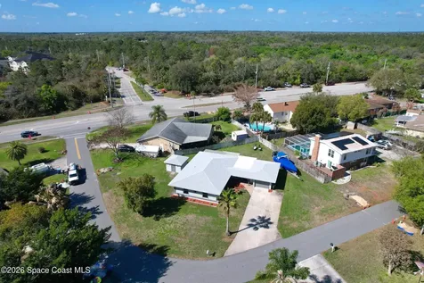 872 Sadnet Circle NE Palm Bay FL 32905