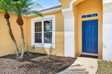 4021 Caparosa Circle Melbourne FL 32940