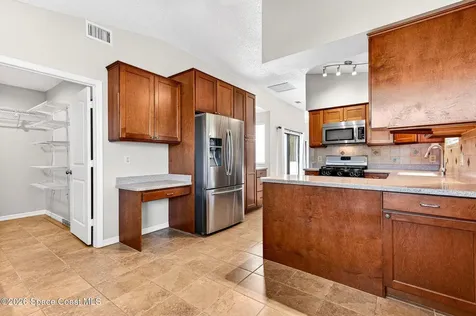 810 Parkside Place Indian Harbour Beach FL 32937