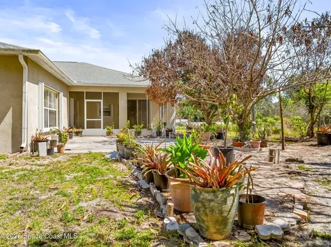 2765 Freemont Avenue SE Palm Bay FL 32909