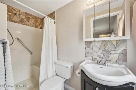 1027 Oriole Circle Barefoot Bay FL 32976