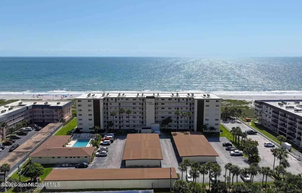 55 N 4th Street Cocoa Beach FL 32931