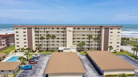 55 N 4th Street Cocoa Beach FL 32931