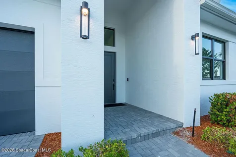 2293 SE Canopy Cove Lane Port St. Lucie FL 34984