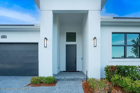 2293 SE Canopy Cove Lane Port St. Lucie FL 34984