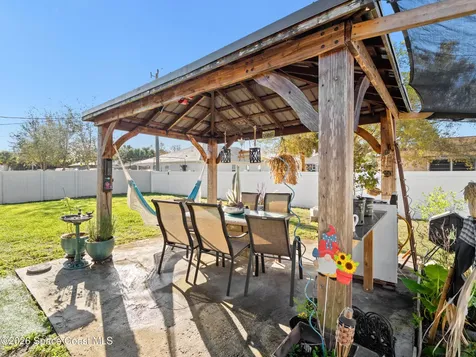 526 Hancock Street SW Palm Bay FL 32908