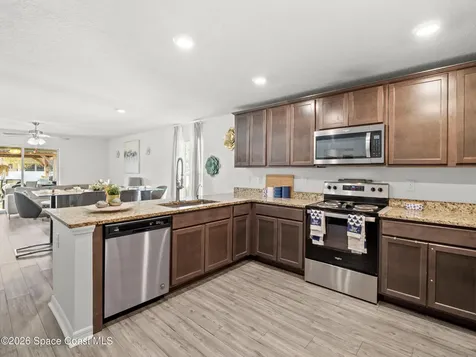 526 Hancock Street SW Palm Bay FL 32908